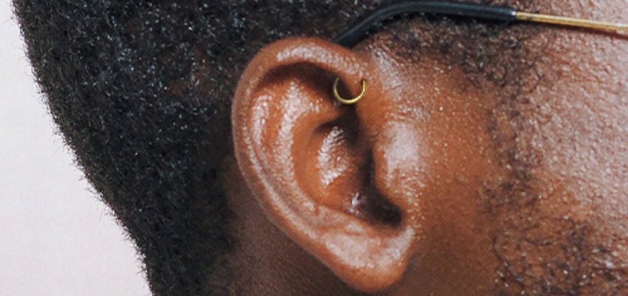 Guía del Piercing Anti-Helix: Joyas, Consejos para Cuidados y Más