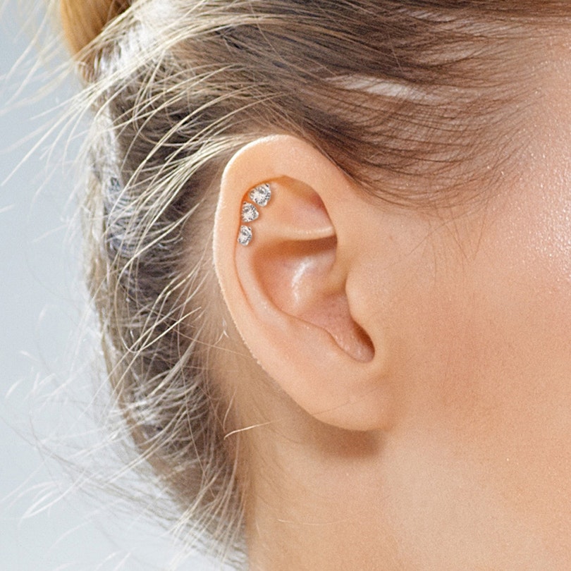 Set de pendientes para la oreja con brillantes redondos