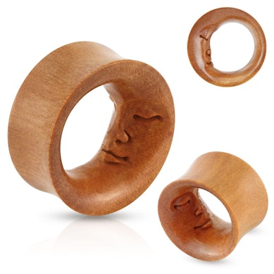 Túnel de madera con cara de la luna
