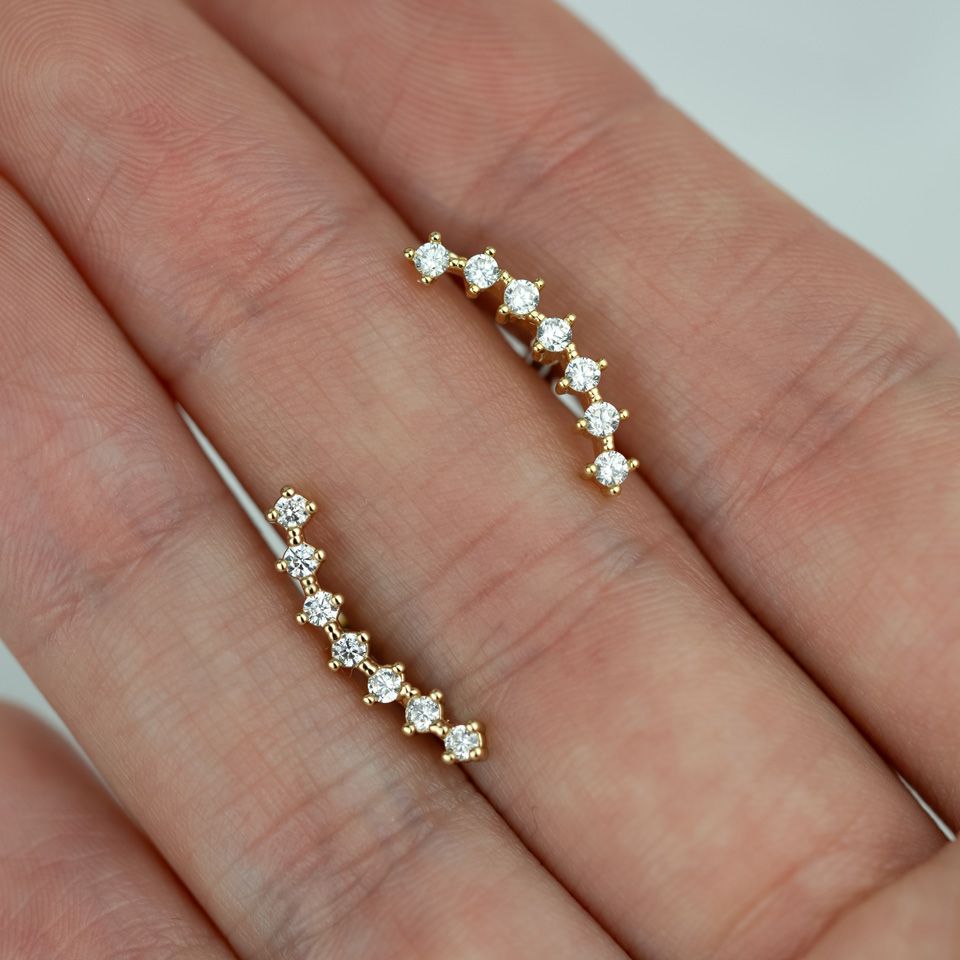 Barra con diseño curvado y brillantes
