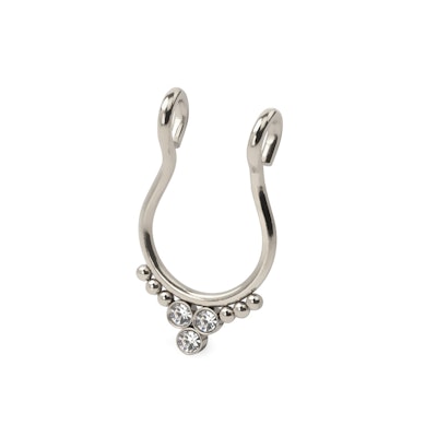 Aro falso para septum con tres brillantes y bolitas a cada lado
