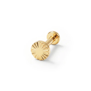 Sofisticado labret de titanio con relieve de diamante