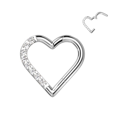 Aro con bisagra en titanio con forma de corazón empedrado