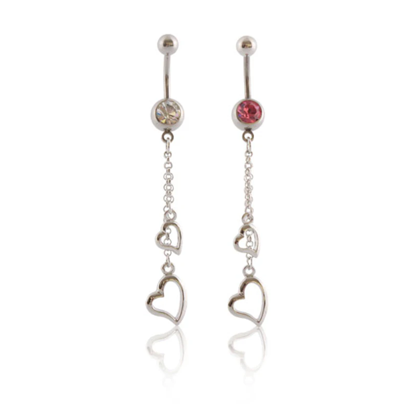 Piercing para el ombligo con colgante de corazones y cadenas