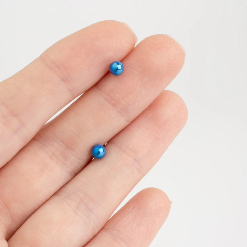 Labret con bola metálica
