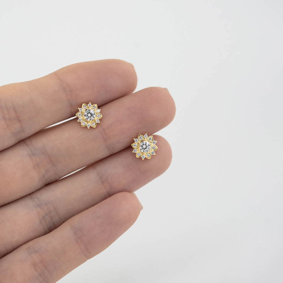 Labret con flor de loto empedrada y rosca interna