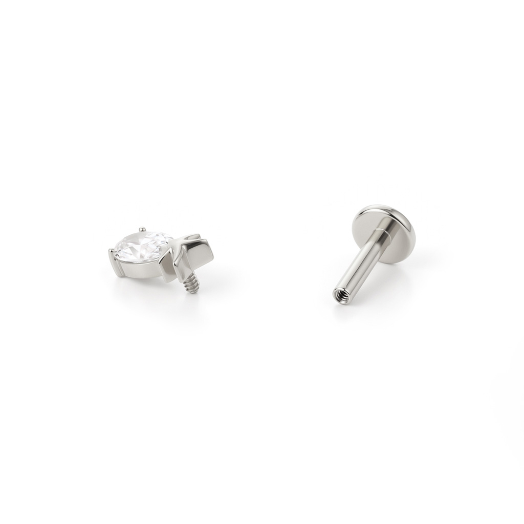 Labret de titanio con adorno de piña
