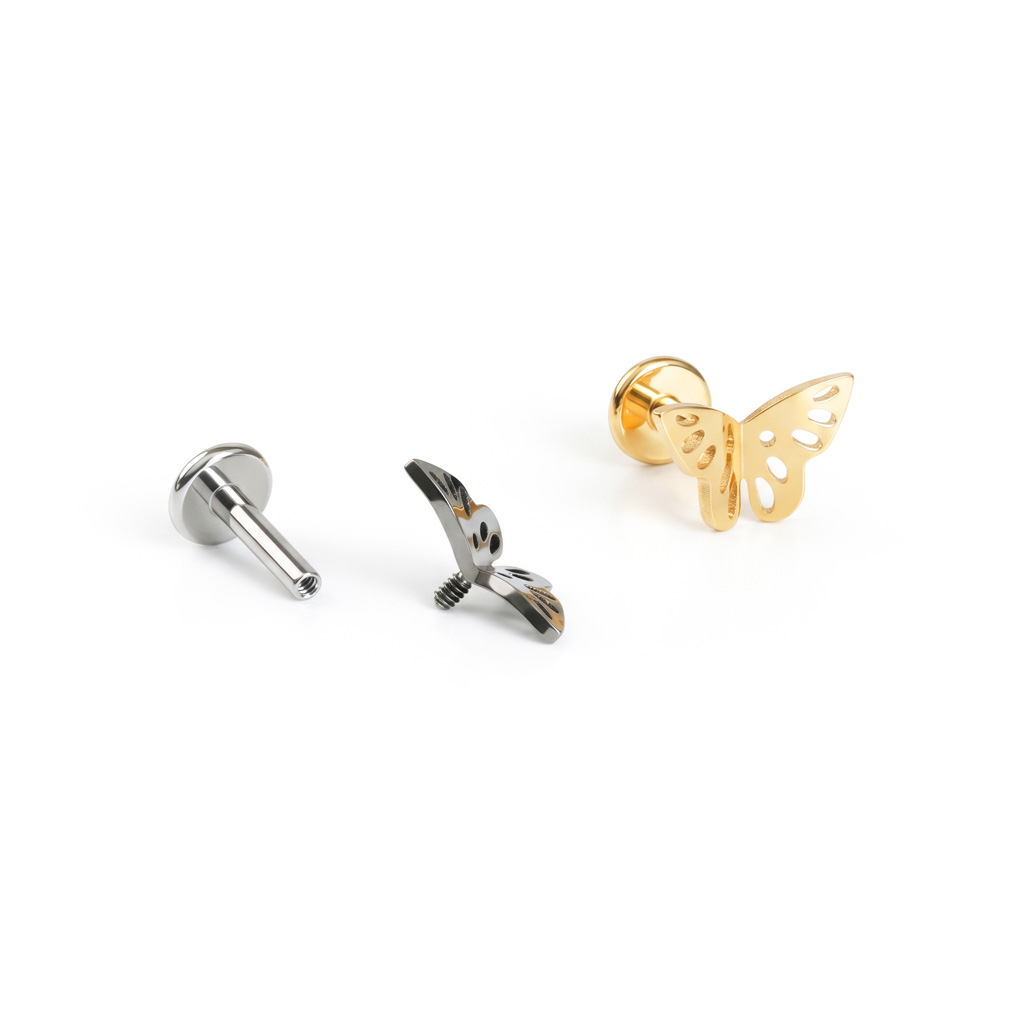 Labret de titanio con mariposa