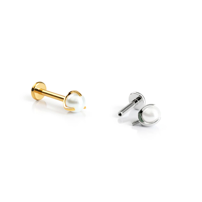 Labret de titanio con perla