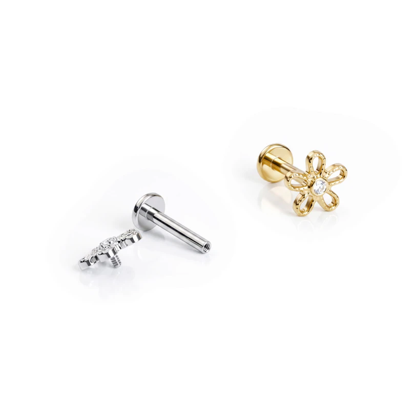 Labret de titanio con flor