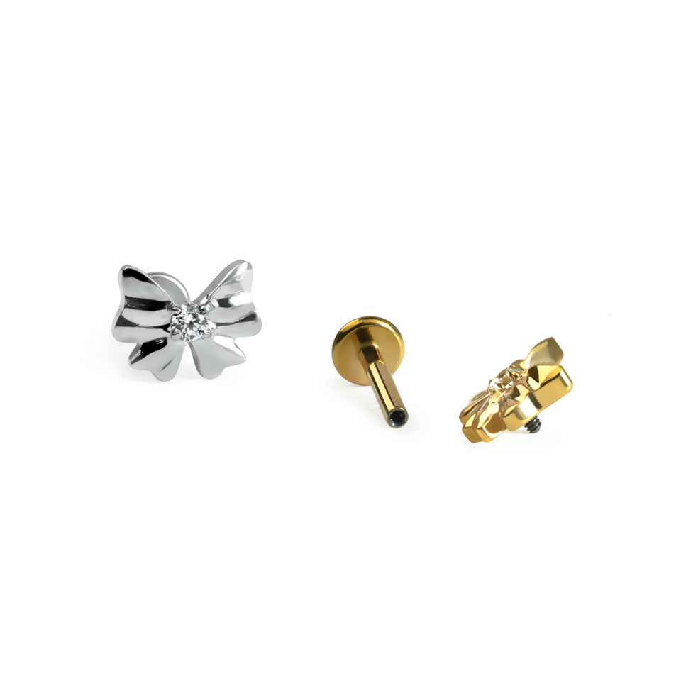 Labret de titanio con lazo y piedra central