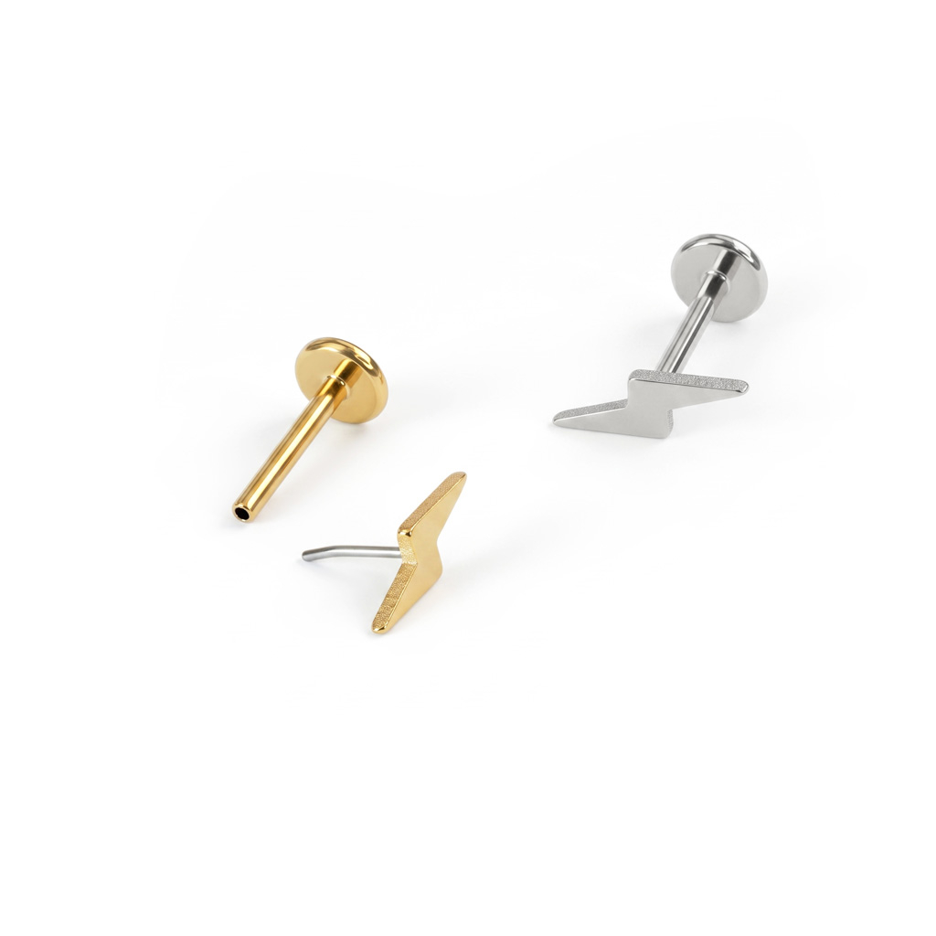 Labret de titanio con diseño de relámpago