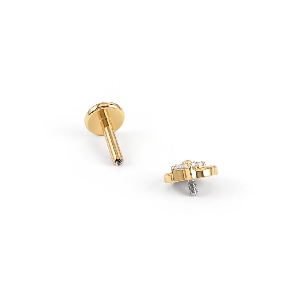 Labret de corazón de titanio con florecilla
