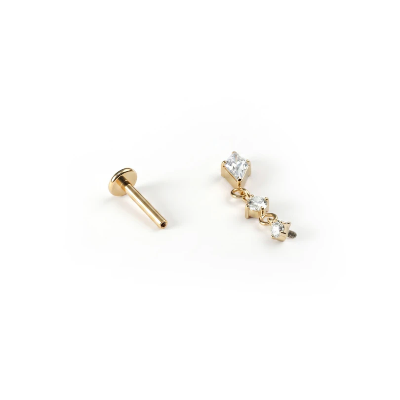 Labret de titanio con piedras en cascada