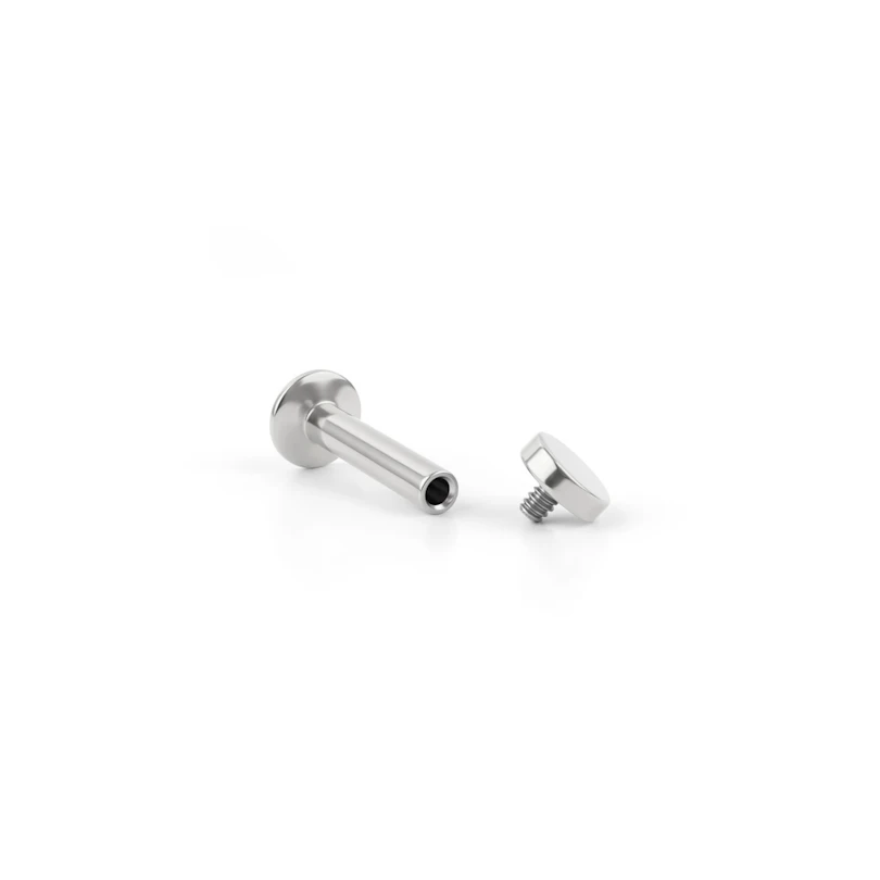 Labret con parte superior circular y rosca interior