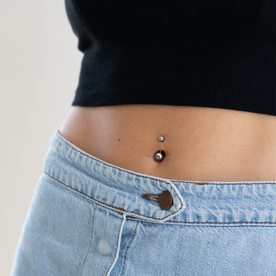 Piercing para el ombligo en acero quirúrgico puro