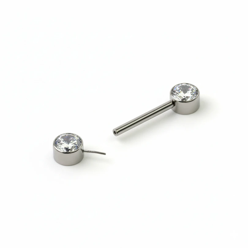 Piercing para el pezón de titanio sin rosca con brillantes engastados