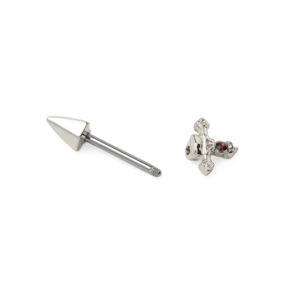 Piercing para el pezón en forma de daga