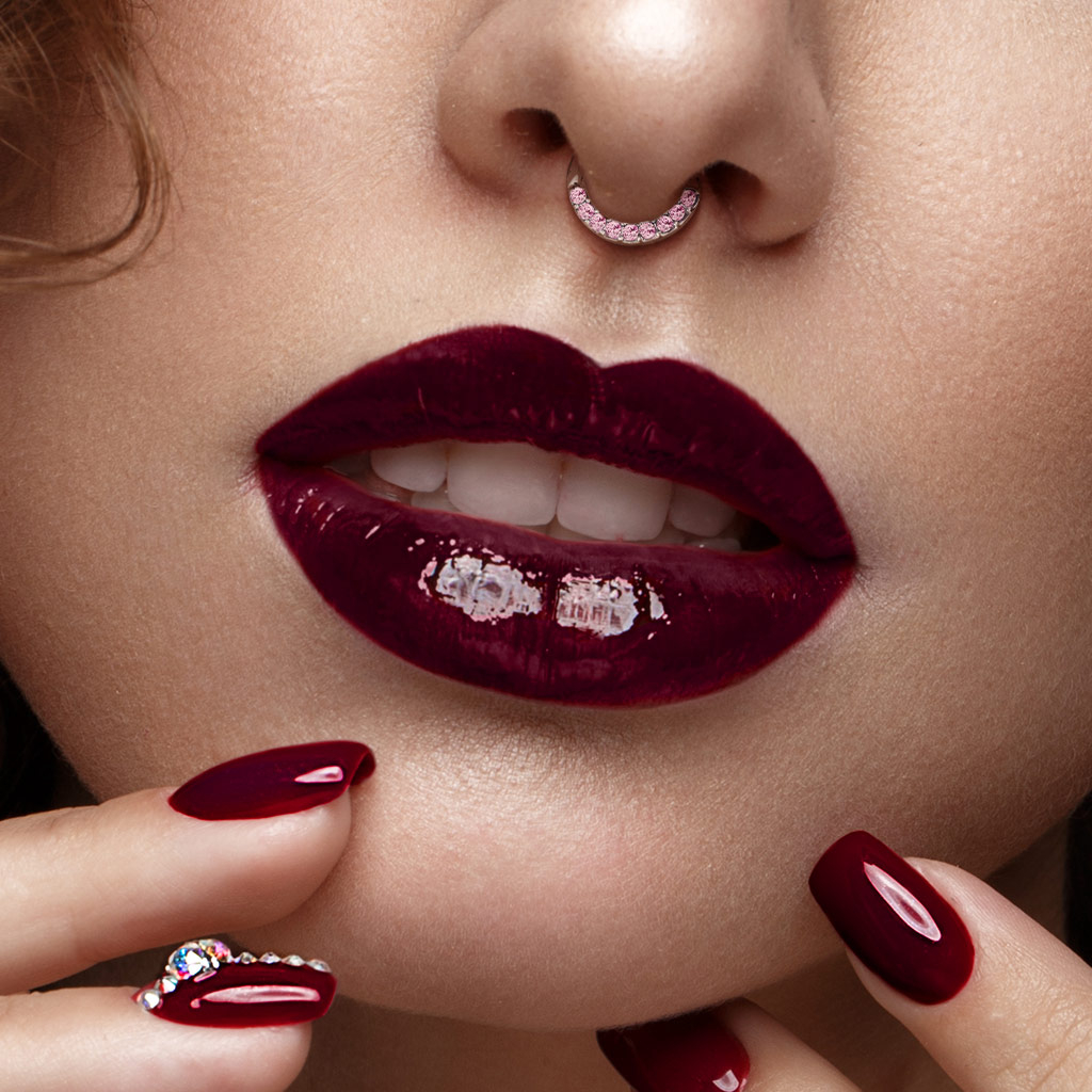 Piercing para el septum con semicírculo de brillantes