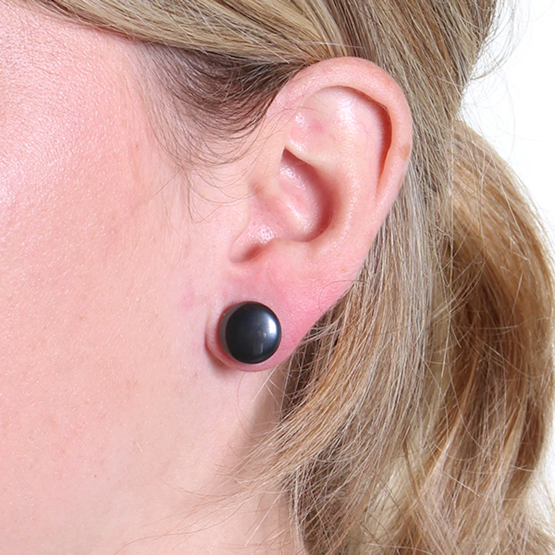 Plug de hematita con arete