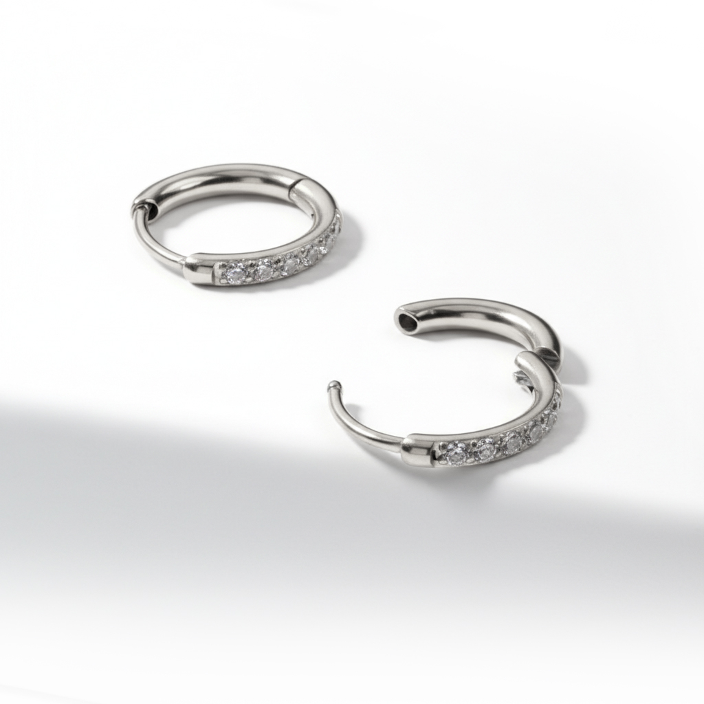 Par de aros de acero quirúrgico con pedrería