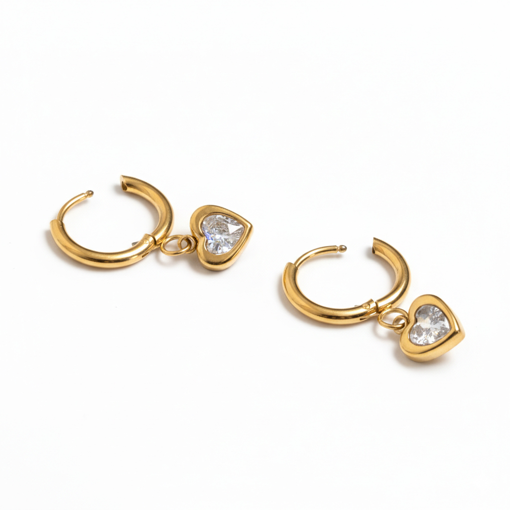 Par de aros con corazón colgante