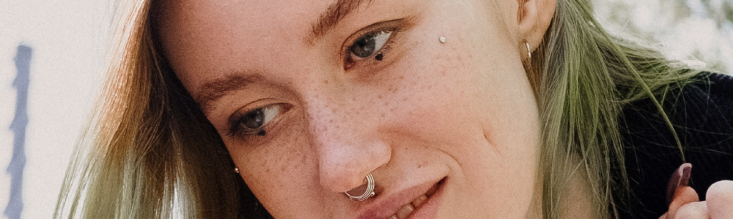 Todo Lo Que Necesitas Saber Sobre Los Piercings Dermales